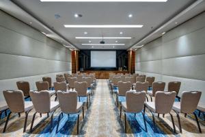 The business area and/or conference room at Radisson Blu Hotel, Ajman