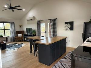 Gallery image of City on a Hill at Spring Creek in Fredericksburg