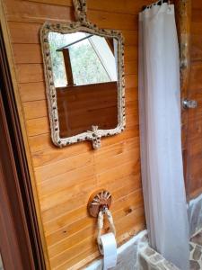Ein Badezimmer in der Unterkunft Dante Glamping