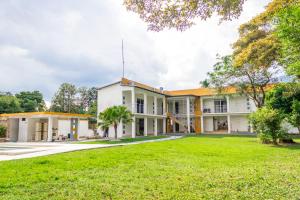 Budova, kde se chata nachází