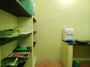 Dapur atau dapur kecil di gplushomestay