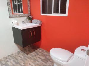 Et badeværelse på Casa Topacio 1 + 11 billeder