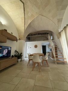 Μια τηλεόραση ή/και κέντρο ψυχαγωγίας στο Il Casalino