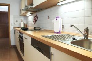 O bucătărie sau chicinetă la Ferienwohnung Alte Hütte +2 fotografii