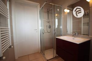 Vannituba majutusasutuses Elegant Apartment "Le Fontane"-BORGO MERCATO-MONCALIERI