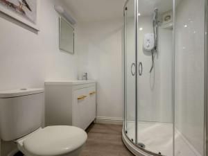 Ένα μπάνιο στο 3 Bed in Keswick 86867