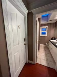 Kuchyň nebo kuchyňský kout v ubytování Comfortable Utopia B&B