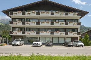 Nespecifikovaný výhled na hory nebo výhled na hory při pohledu z hotelu
