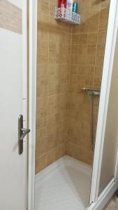 Ένα μπάνιο στο Acogedor apartamento JV36