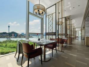 Restaurace v ubytování Hilton Zhuhai