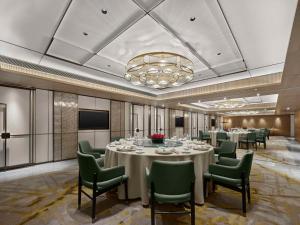 TV a/nebo společenská místnost v ubytování Hilton Zhuhai