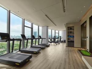 Fitness centrum a/nebo fitness zařízení v ubytování Hilton Zhuhai