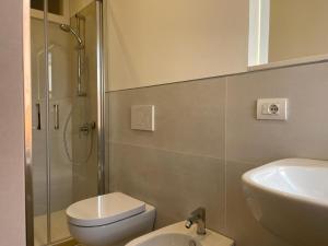 A bathroom at Gioberti 25