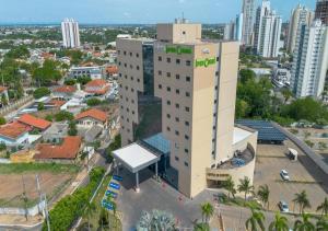 an aerial view of a building in a city at Hotel Inter Cuiaba in Cuiabá