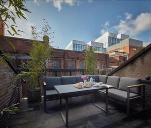 Гостиная зона в Hammock Heights! Hot Tub,Private Garage,CityCentre