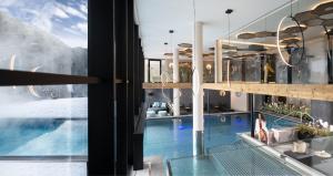 Bazén v ubytování Wellness Hotel Gran Risa***S nebo v jeho okolí