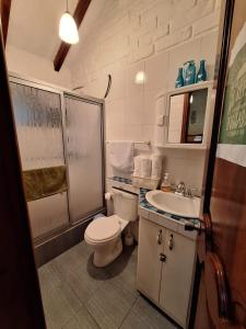 Ванна кімната в HERMOSA Y COMODA CASA FAMILIAR EN Baños