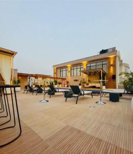 Rõdu või terrass majutusasutuses Vintano Hotel