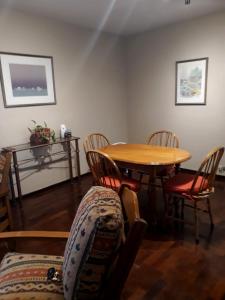 Un lugar para sentarse en Gutierrez Home