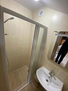 Koupelna v ubytování Садиба У Дохтора Відпочинок у Карпатах