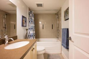 Phòng tắm tại Vine & Balsam +15 ảnh