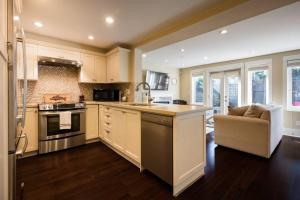 Nhà bếp/bếp nhỏ tại Vine & Balsam