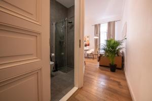 Kúpeľňa v ubytovaní Modern Downtown APT - renovated, on ideal location