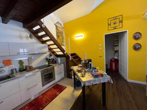 Kuchyň nebo kuchyňský kout v ubytování Casa di Adelaide