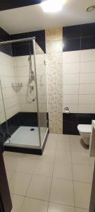 Um banheiro em Noclegi Brzezina pokoje dla firm