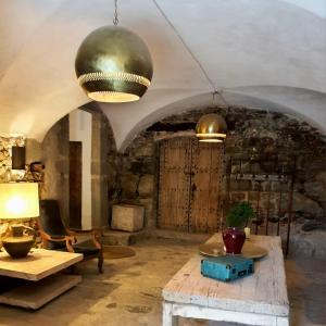 Gambar di galeri bagi CASA RURAL DE ENSUEÑO EN CANTALLOPS CON 9 HABITACIONES DOBLES CON BAÑOS PRIVADOS Y PISCINA DE 20M x 2,70M di Cantallops