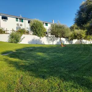 Vonkajšia záhrada v ubytovaní Agriturismo Palas De Serra Country Resort