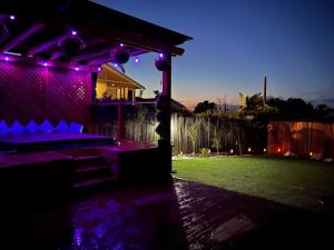 Galeriebild der Unterkunft Plush Getaway with Hot Tub & Bay Area Views in Pinole