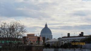 Budova, kde se apartmán nachází + 3 fotografie