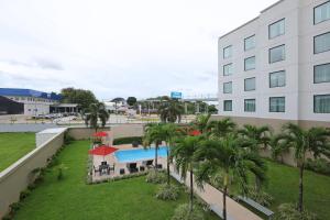 Piscina di Courtyard by Marriott Panama Metromall o nelle vicinanze