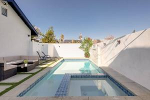 5 bedroom villa Burbank 내부 또는 인근 수영장