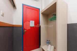Bagno di Ian Hotel Jaksa Mitra RedDoorz