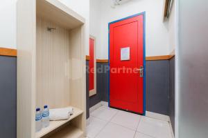 Bagno di Ian Hotel Jaksa Mitra RedDoorz