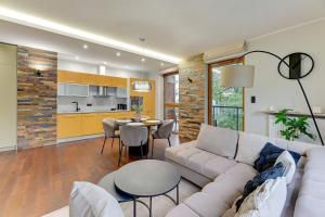 Kuchyňa alebo kuchynka v ubytovaní Nadmorski Park Comfort Apartments
