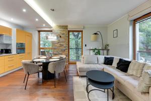 Kuchyňa alebo kuchynka v ubytovaní Nadmorski Park Comfort Apartments