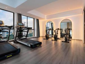 Afbeelding uit fotogalerij van Park Inn by Radisson Beihai Silver Beach Wanda Plaza in Beihai