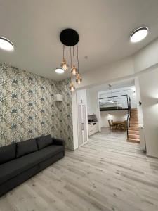 Székely Apartment near Deák Ferenc Square with FREE PARKING IN GARAGE 1061 Budapest, 10 Székely Mihály utca kép - 2