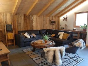 Χώρος καθιστικού στο Chalet La Ferme d'Aimé, neuf, 15 personnes