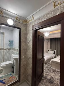 Un baño de DANIYAR GUEST HOUSE