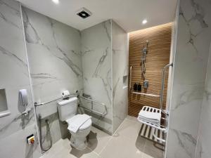 Um banheiro em Pestana Rio Atlantica