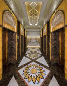 Fotografie z fotogalerie ubytování Royal Rose Abu Dhabi, a Curio Collection by Hilton Affiliated Hotel v destinaci Abu Dhabi