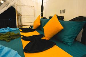 Ruang duduk di Monkey Island Hotel