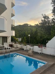 The swimming pool at or close to The Monaco Residence