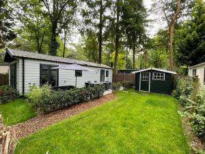 Zahrada ubytování Luxe chalet (gloednieuw!) in Hoenderloo