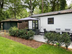 Zahrada ubytování Luxe chalet (gloednieuw!) in Hoenderloo