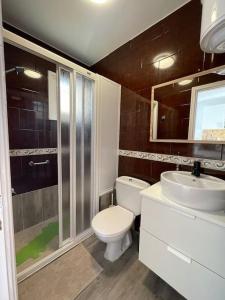 Un baño de FuerteVilla